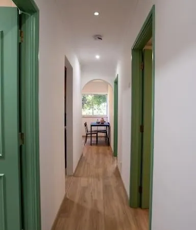 Apartment Encarnacao Metro Lisbon